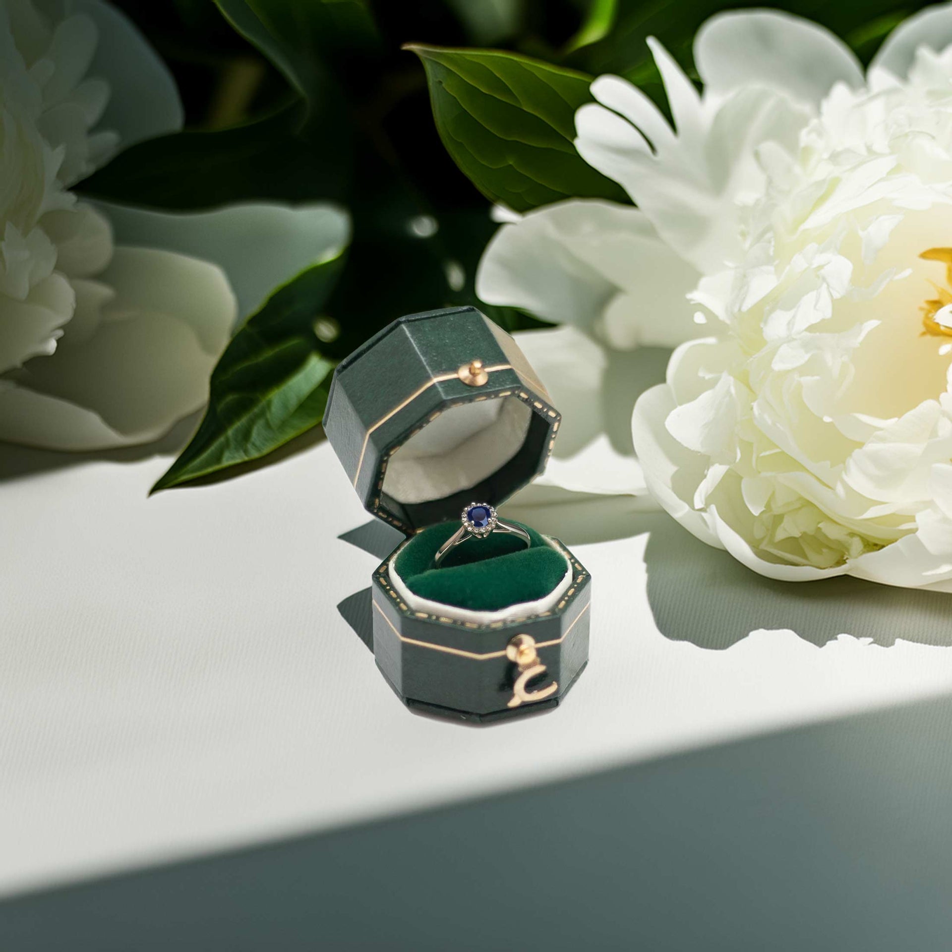 Vintage Style Octagon Ring Box