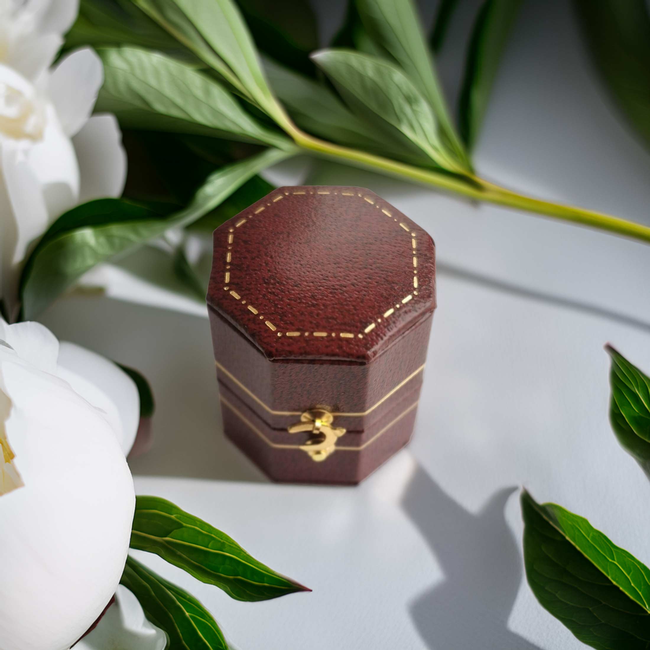 Vintage Style Octagon Ring Box