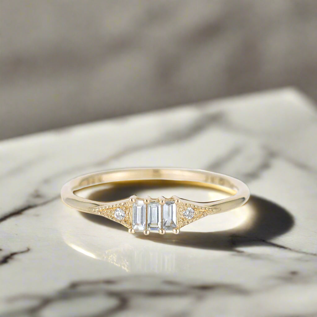 3 Baguette Mini Deco Point Ring