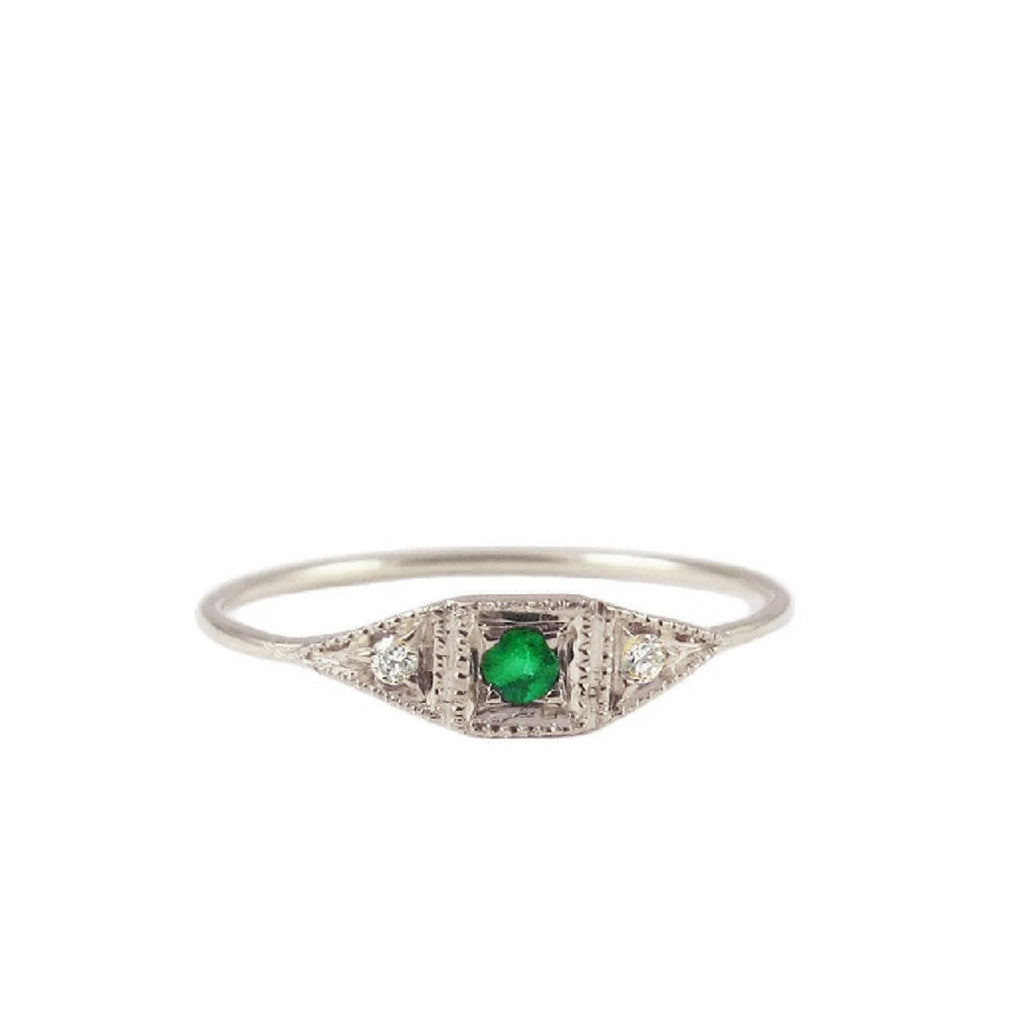 Emerald Mini Deco Point Ring