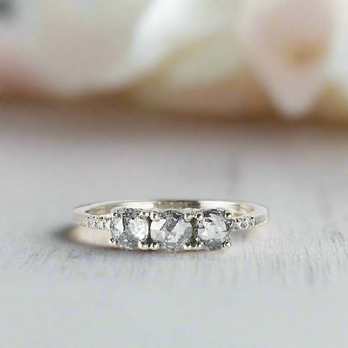 Salt And Pepper Equilibrium Ring