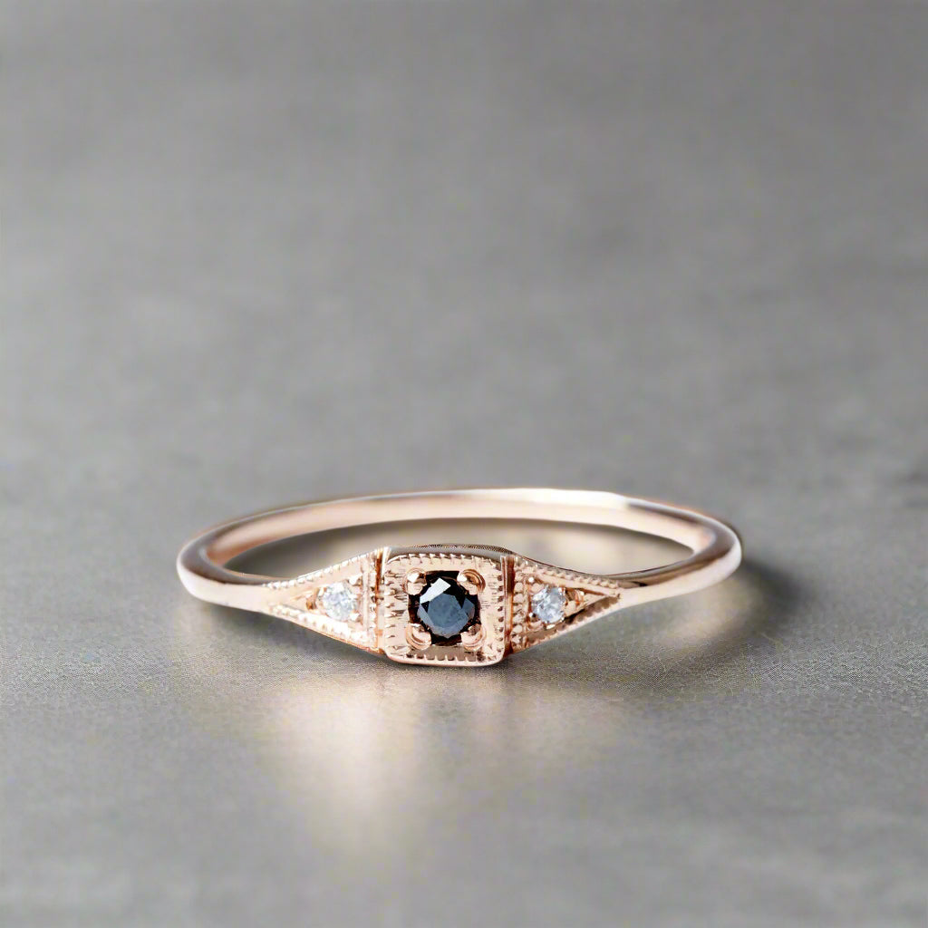 Black Diamond Mini Deco Point Ring