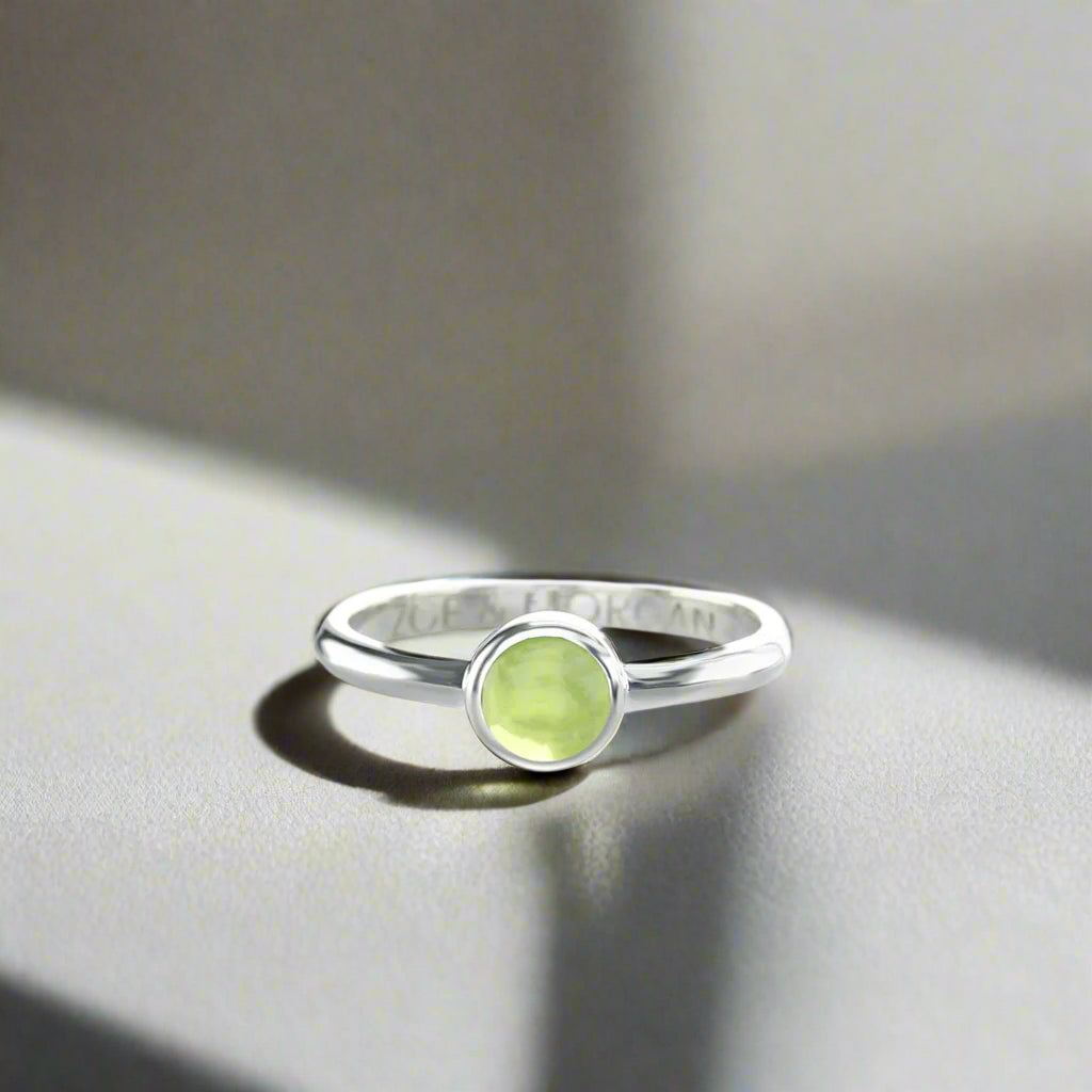 5mm Peridot Cabochon Ring